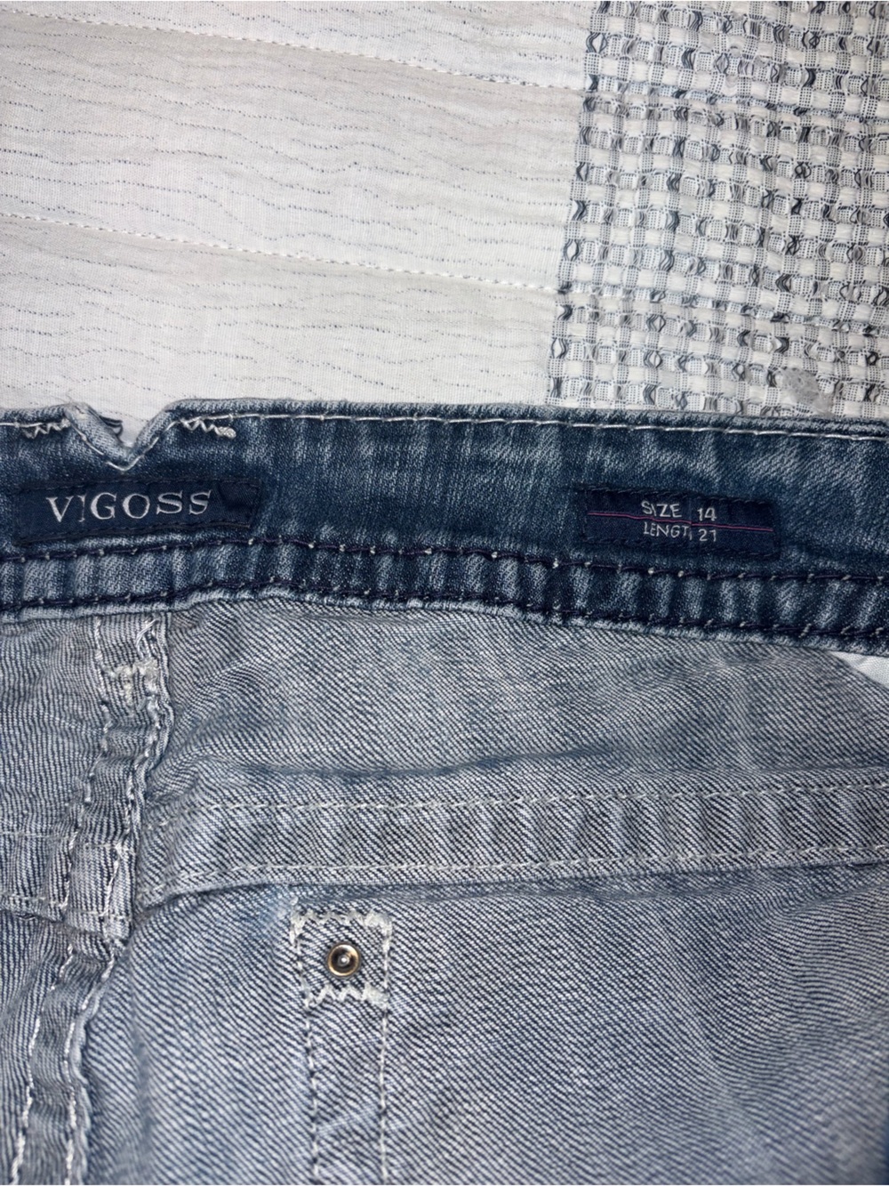 VIGOSS Women's Light Blue Denim capris  - Size 14